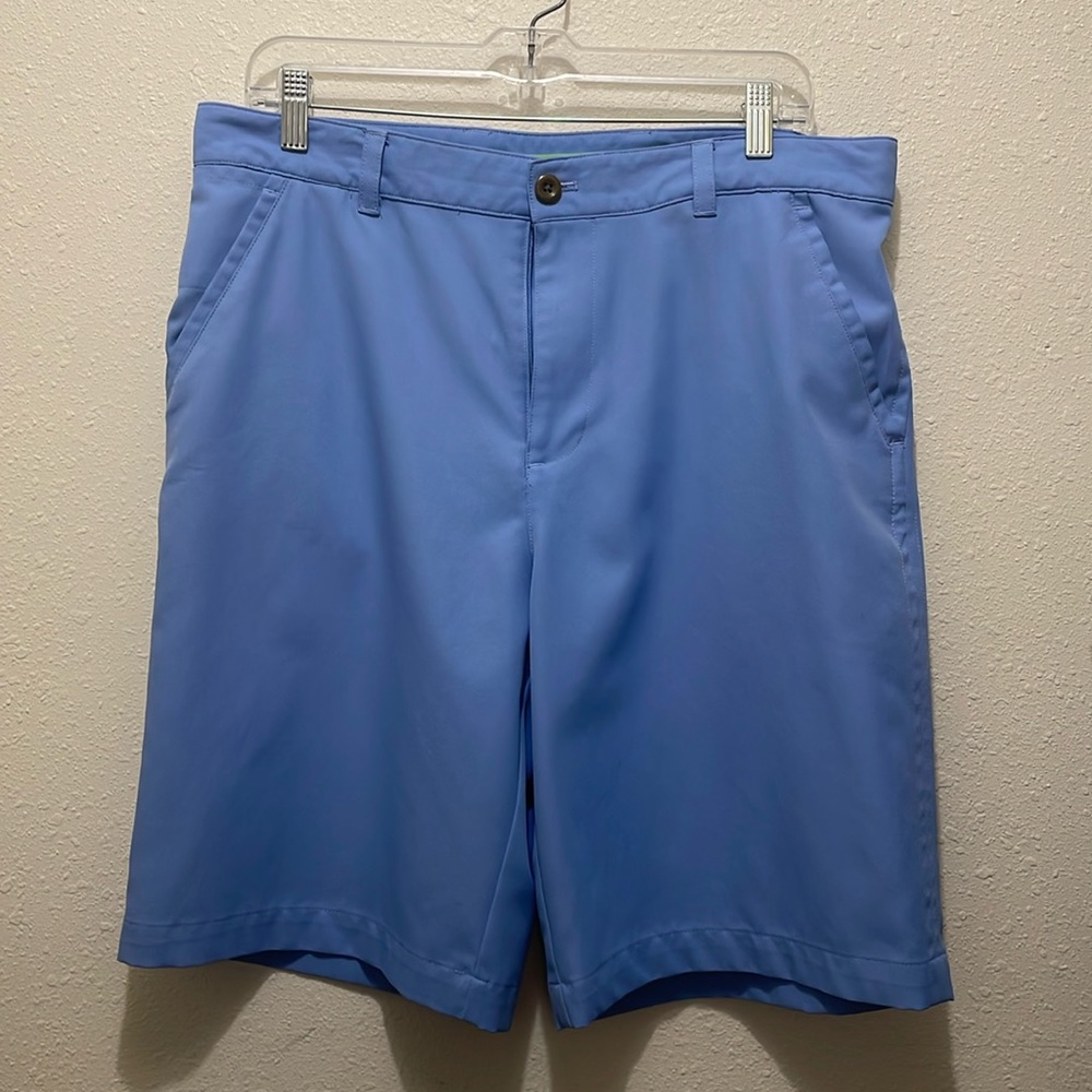 IZOD Golf Shorts Size 34